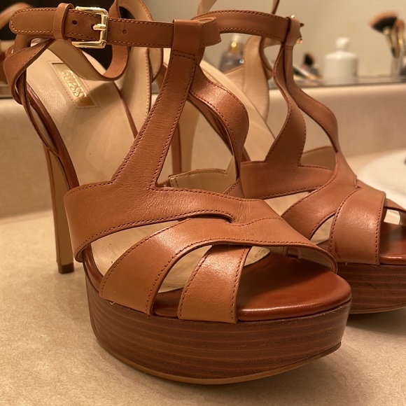 GUESS Heels - Picture 6 of 11